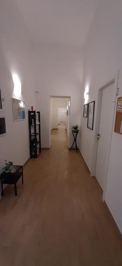 Casa Laura Oliva Mancini Bed & Breakfast Наполи Екстериор снимка