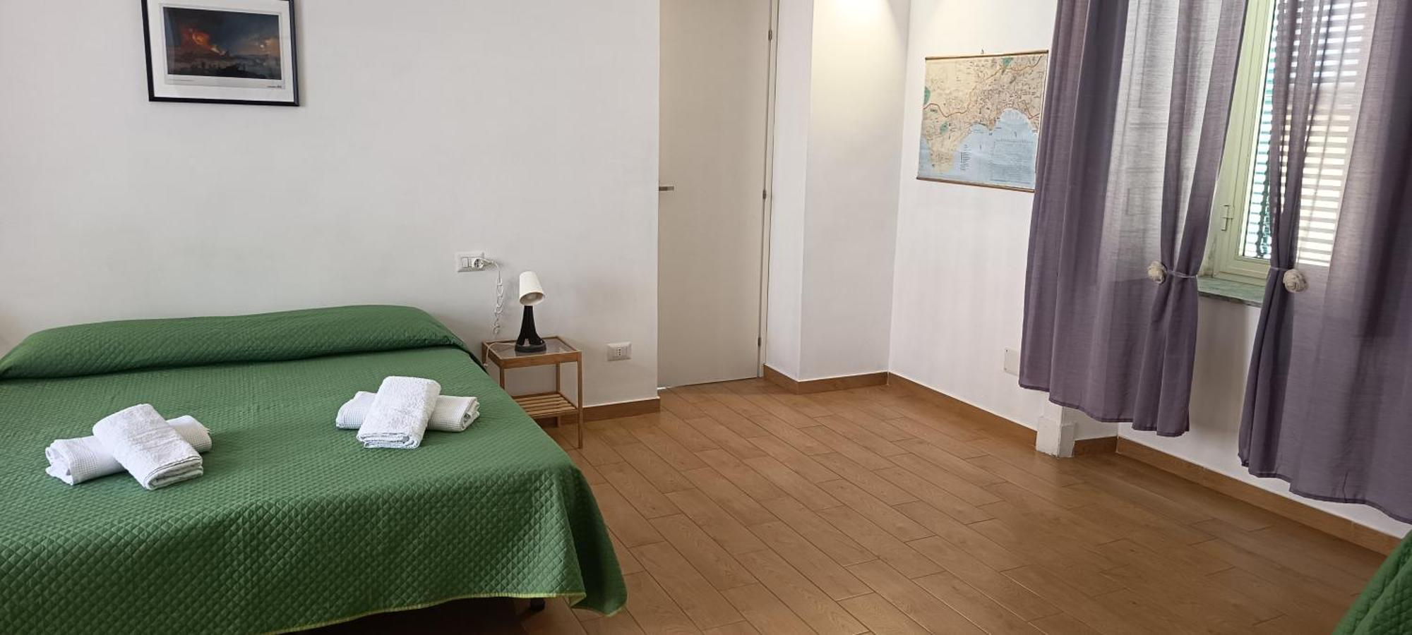 Casa Laura Oliva Mancini Bed & Breakfast Наполи Екстериор снимка