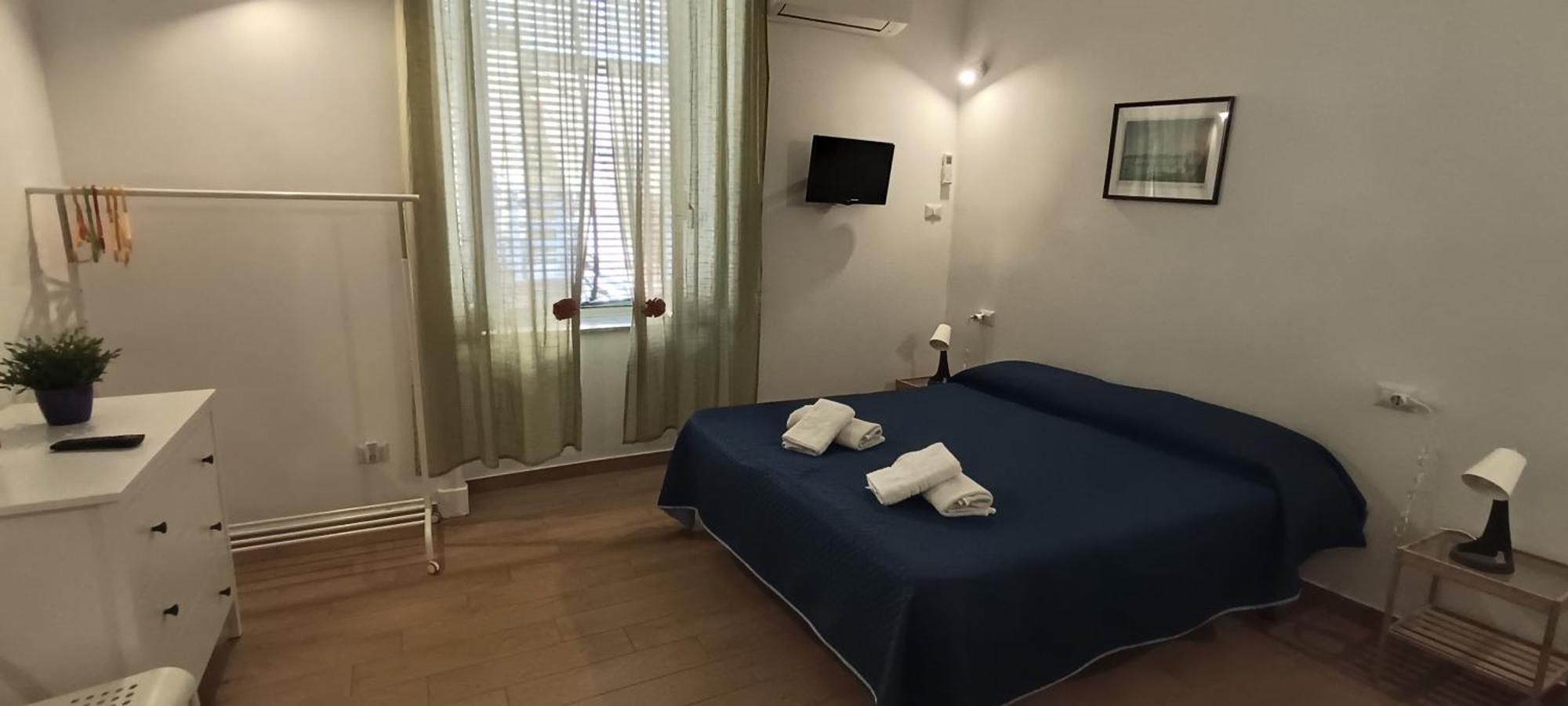 Casa Laura Oliva Mancini Bed & Breakfast Наполи Екстериор снимка
