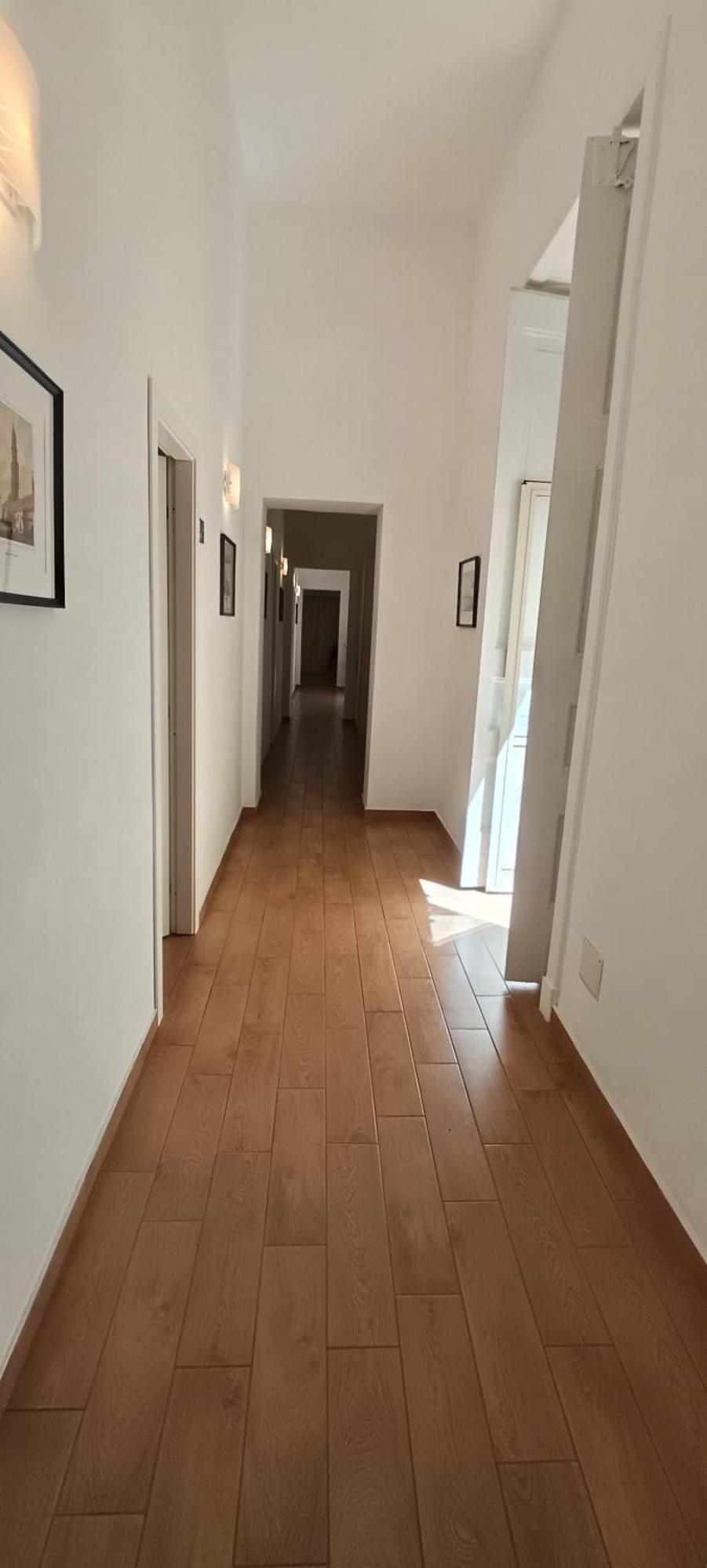 Casa Laura Oliva Mancini Bed & Breakfast Наполи Екстериор снимка