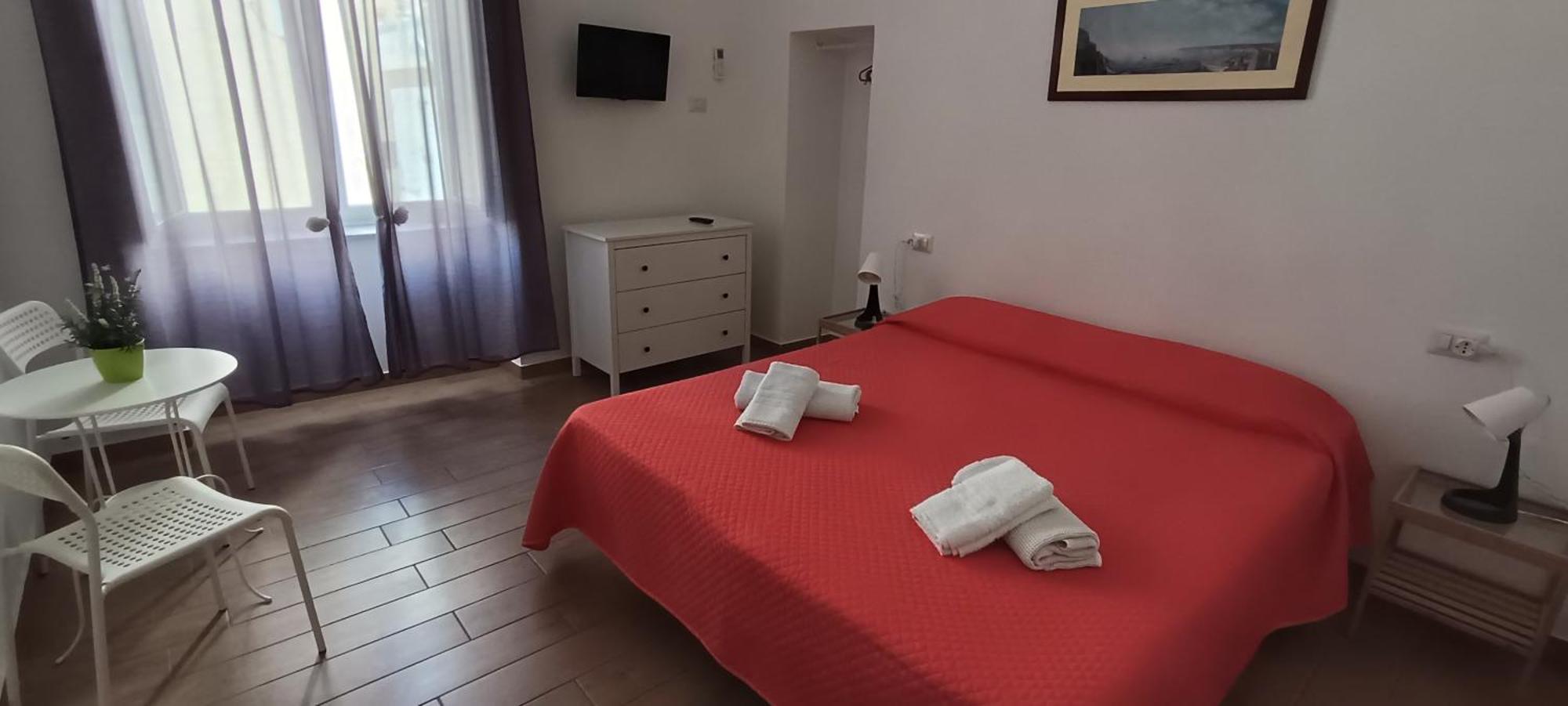 Casa Laura Oliva Mancini Bed & Breakfast Наполи Екстериор снимка