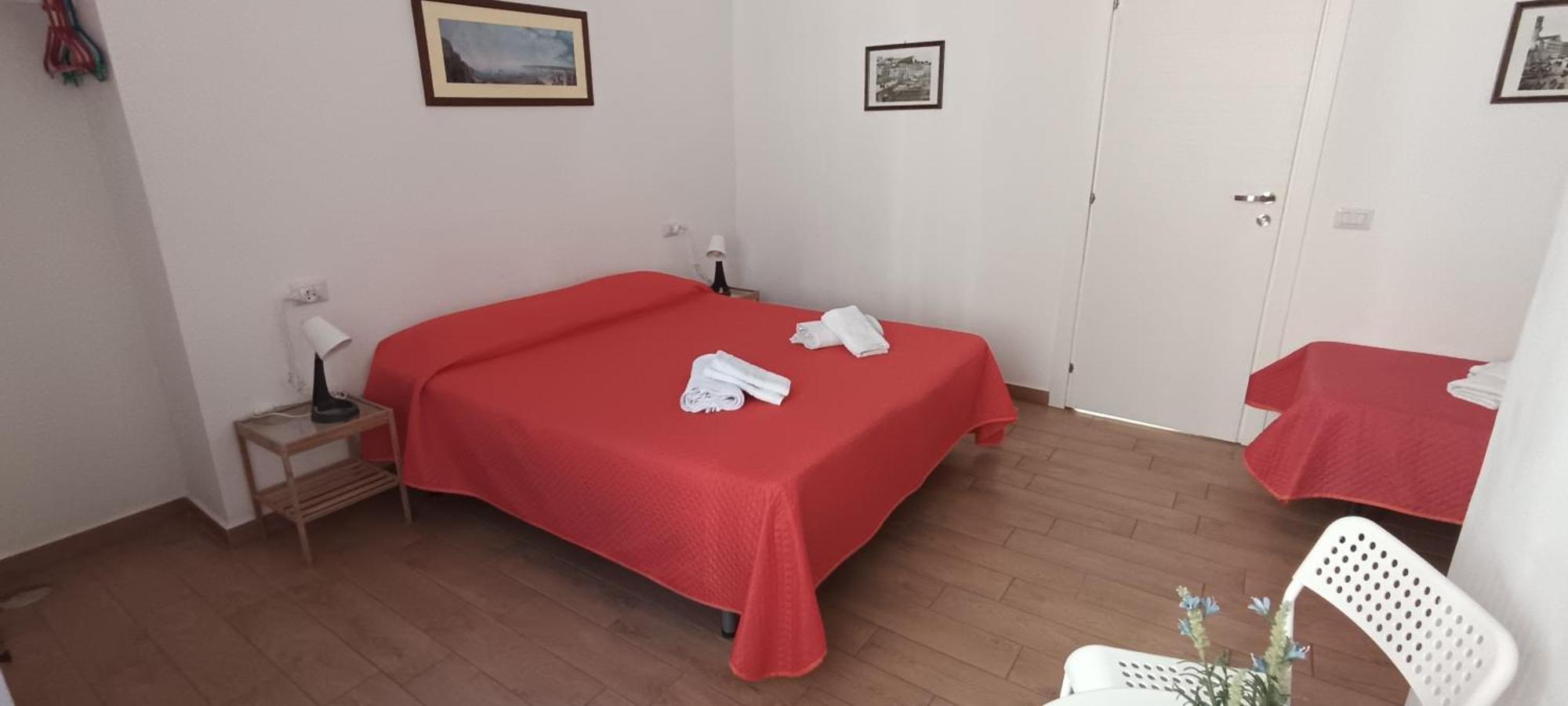 Casa Laura Oliva Mancini Bed & Breakfast Наполи Екстериор снимка