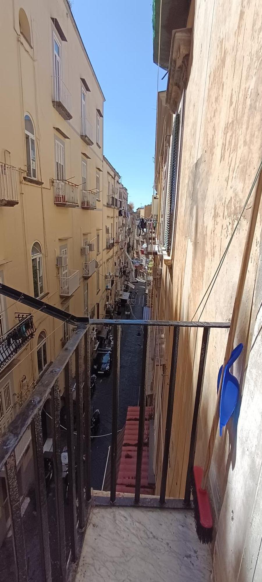 Casa Laura Oliva Mancini Bed & Breakfast Наполи Екстериор снимка